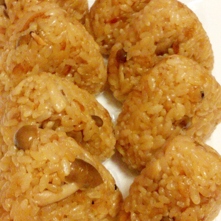 お弁当にぴったり しめじとツナの炊き込みご飯むすび レシピ 作り方 By みずたまsweet 楽天レシピ お弁当にぴったり しめじとツナの炊き込みご飯むすび レシピ 作り方 By みずたまsweet 楽天レシピ